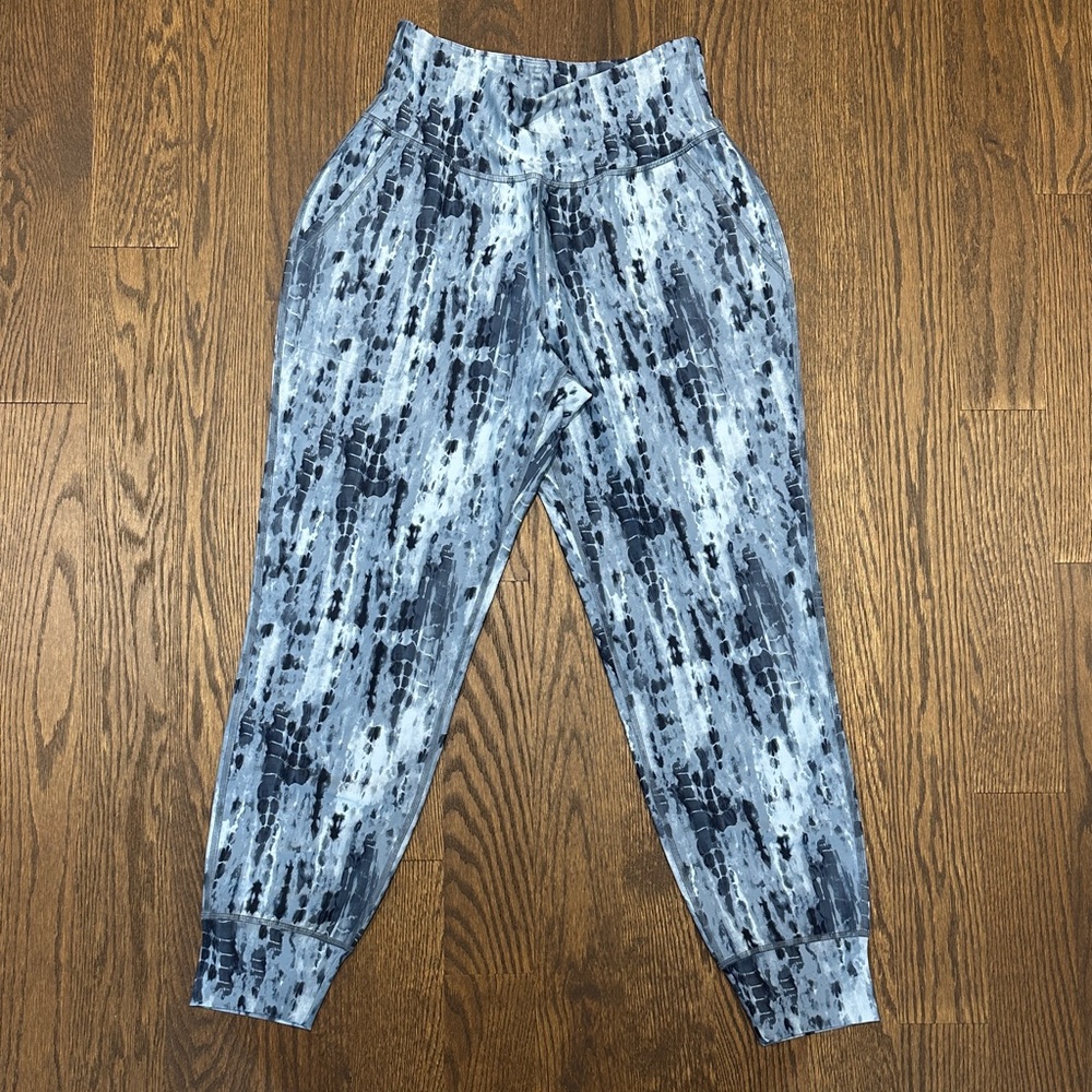 Abstract Patterned Joggers with pockets